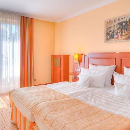 Hotel Zur Post - Ein Rovell Hotel Heringsdorf  Exteriör bild