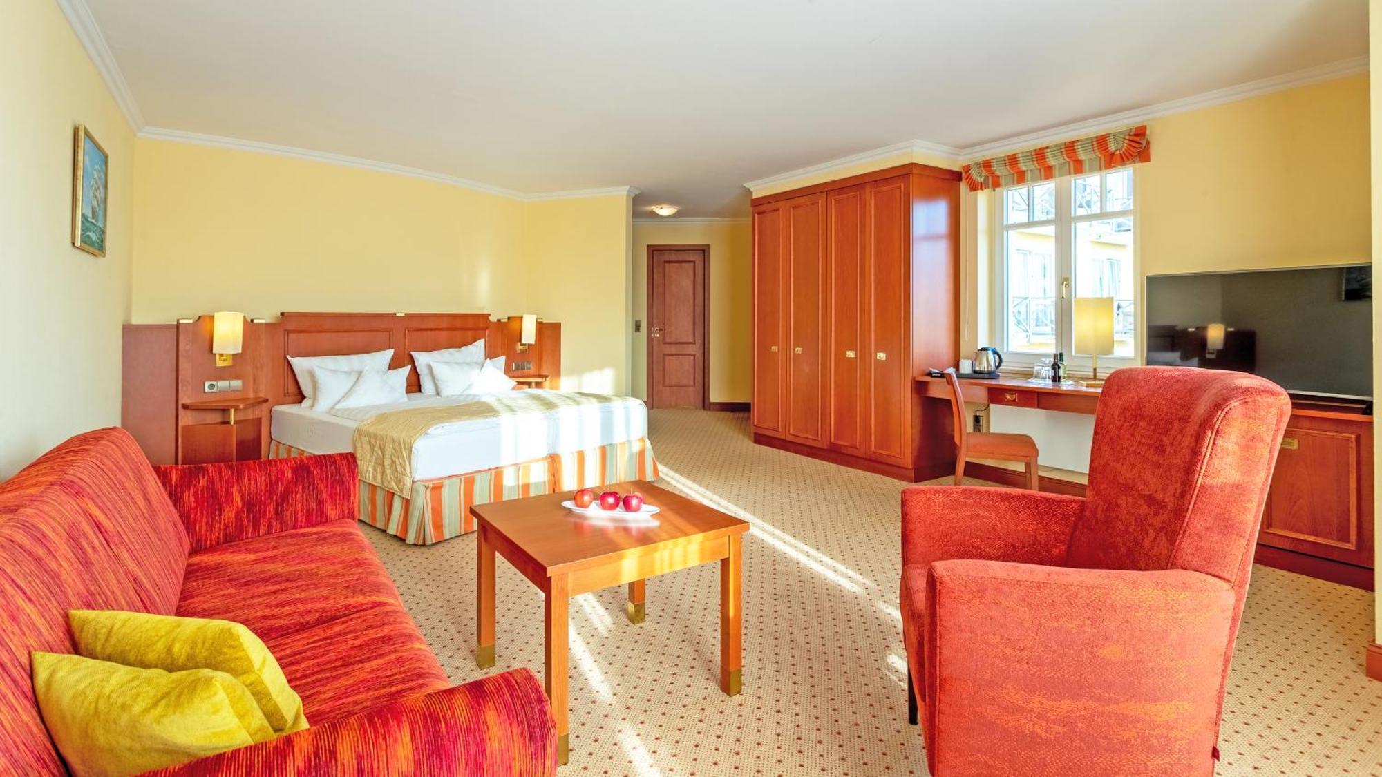 Hotel Zur Post - Ein Rovell Hotel Heringsdorf  Exteriör bild