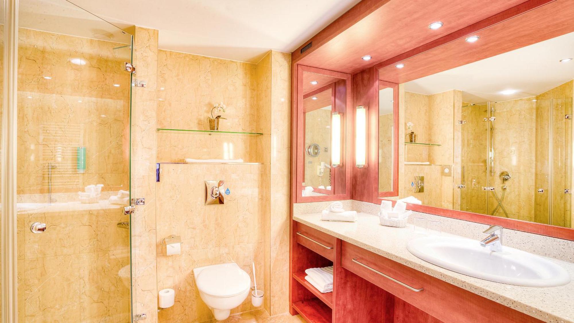 Hotel Zur Post - Ein Rovell Hotel Heringsdorf  Exteriör bild